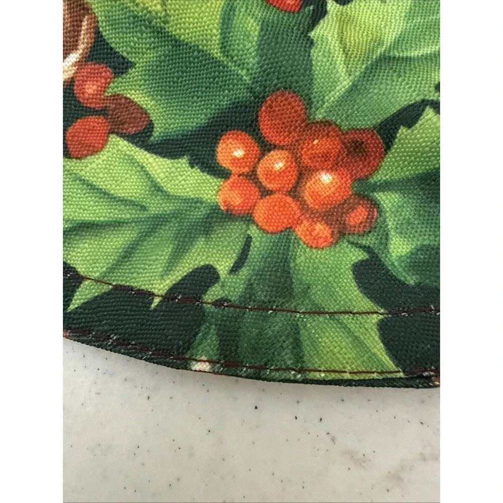Vintage 6 Piece Handmade Cloth Christmas Poinsettia Print Placemat Set & Center